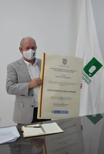 Rector y mención de honor